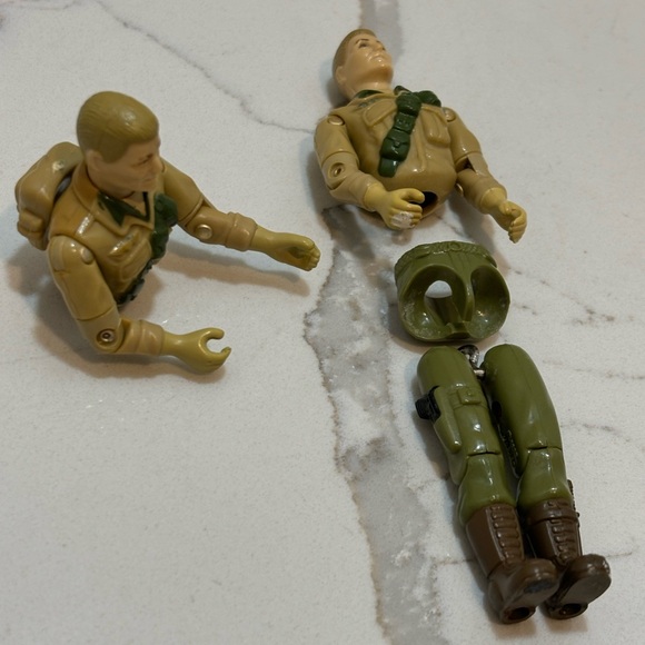 Vintage GI Joe 1983 Duke V1 Set of 1 Full Figure and One Upper Torso by Hasbro - Picture 3 of 9